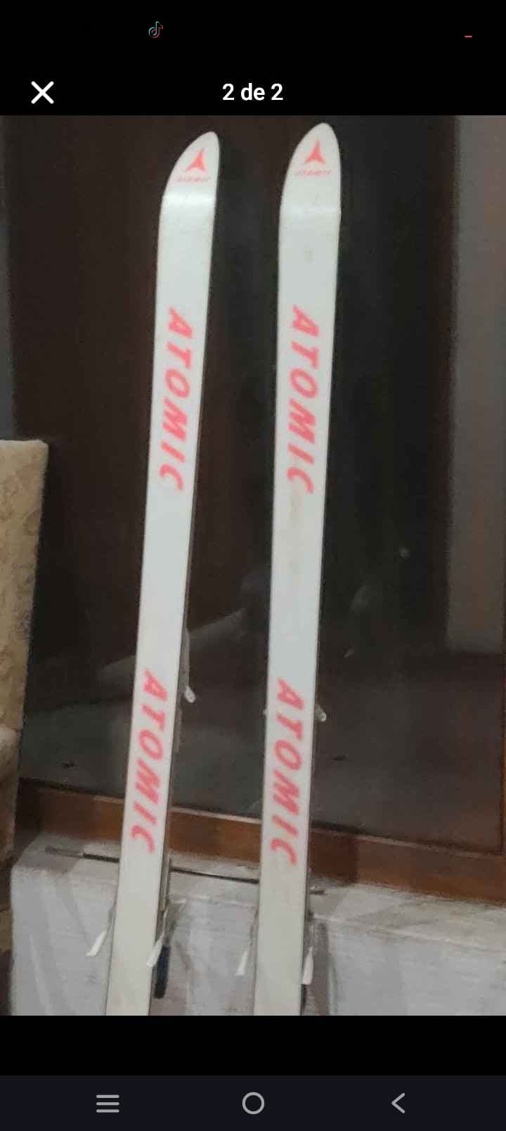 Esquís de mujer marca atomic modelo 4RC race